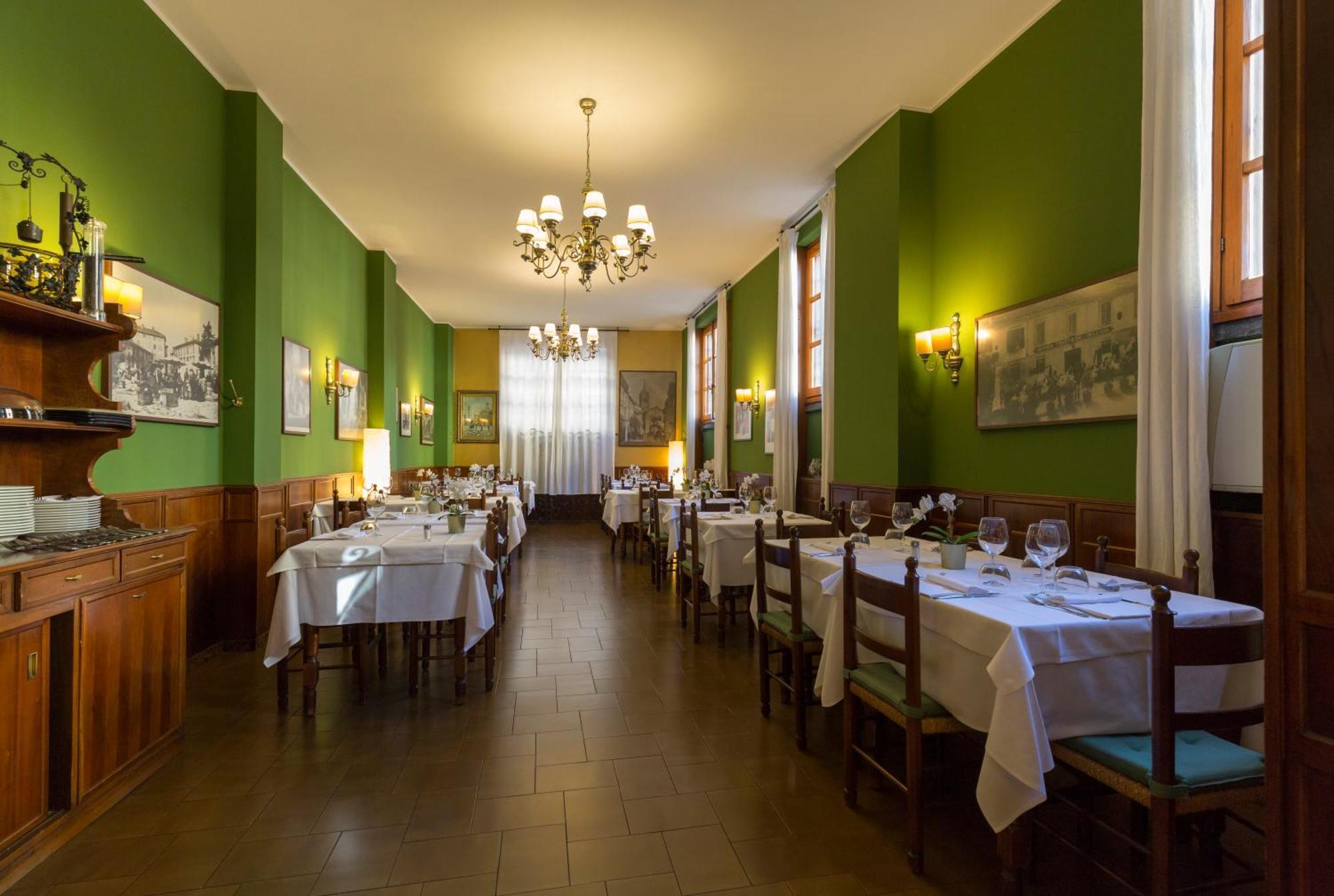 Antica Trattoria Dell'Uva Hotel Monza Exterior photo