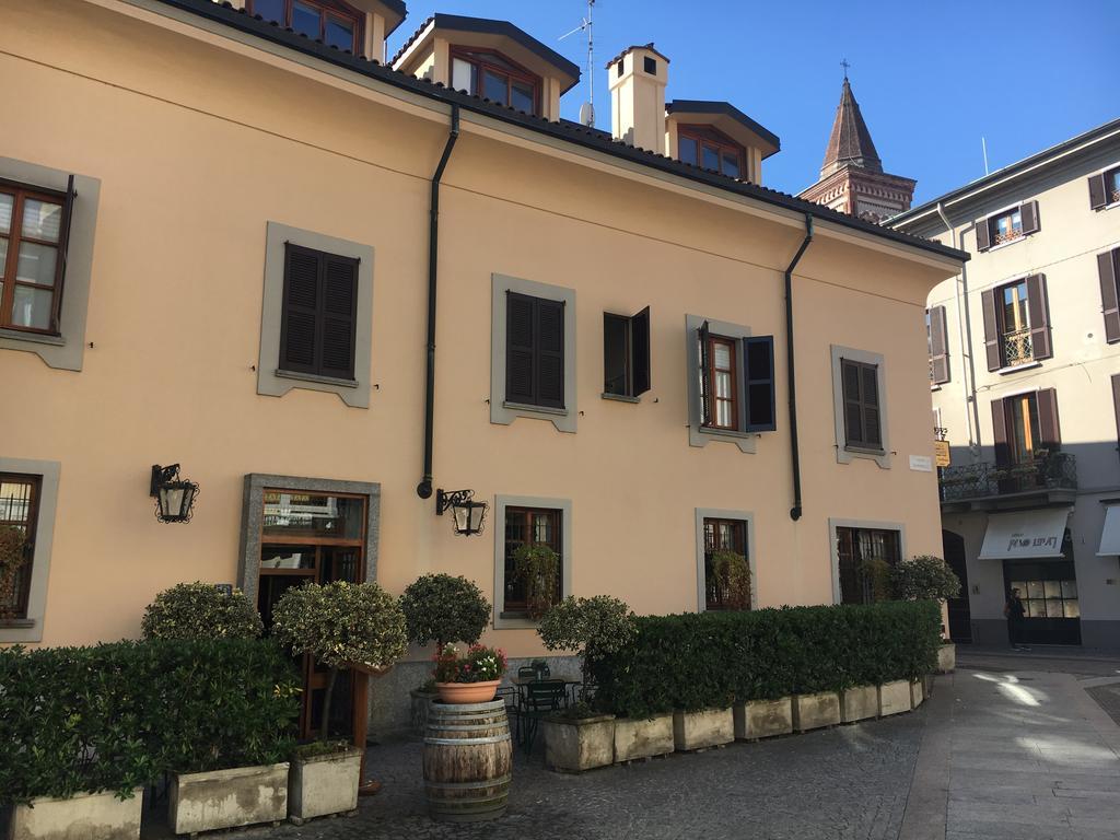Antica Trattoria Dell'Uva Hotel Monza Exterior photo